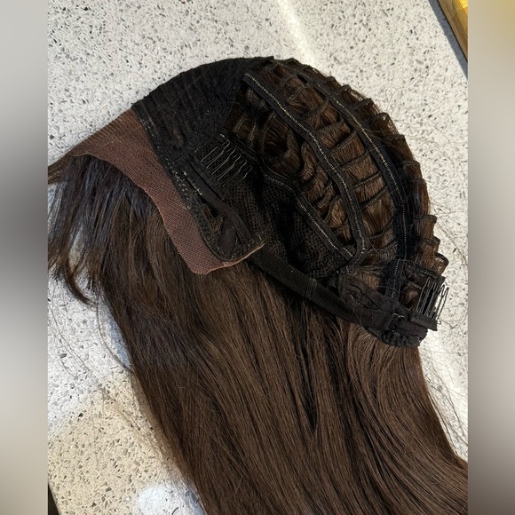 EUC 24” SYNTHETIC HAIR #3 Dark Brown Lace Front Wig with Bangs and long layers - Picture 5 of 8